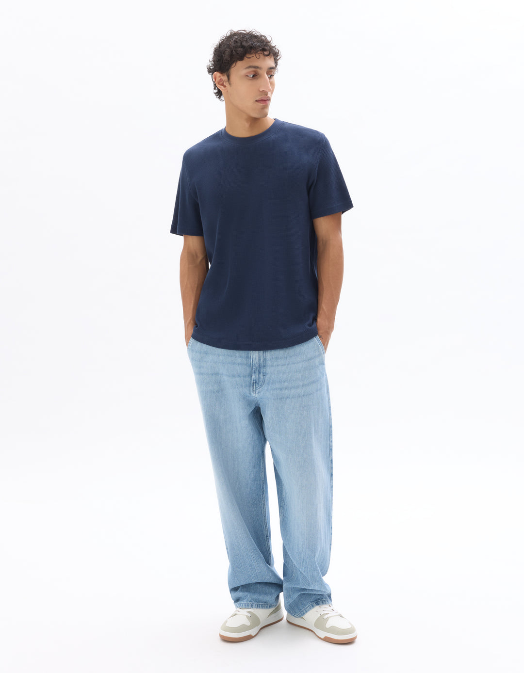 Unisex - Knitted - T-Shirt - Short sleeves - U / V / round neck