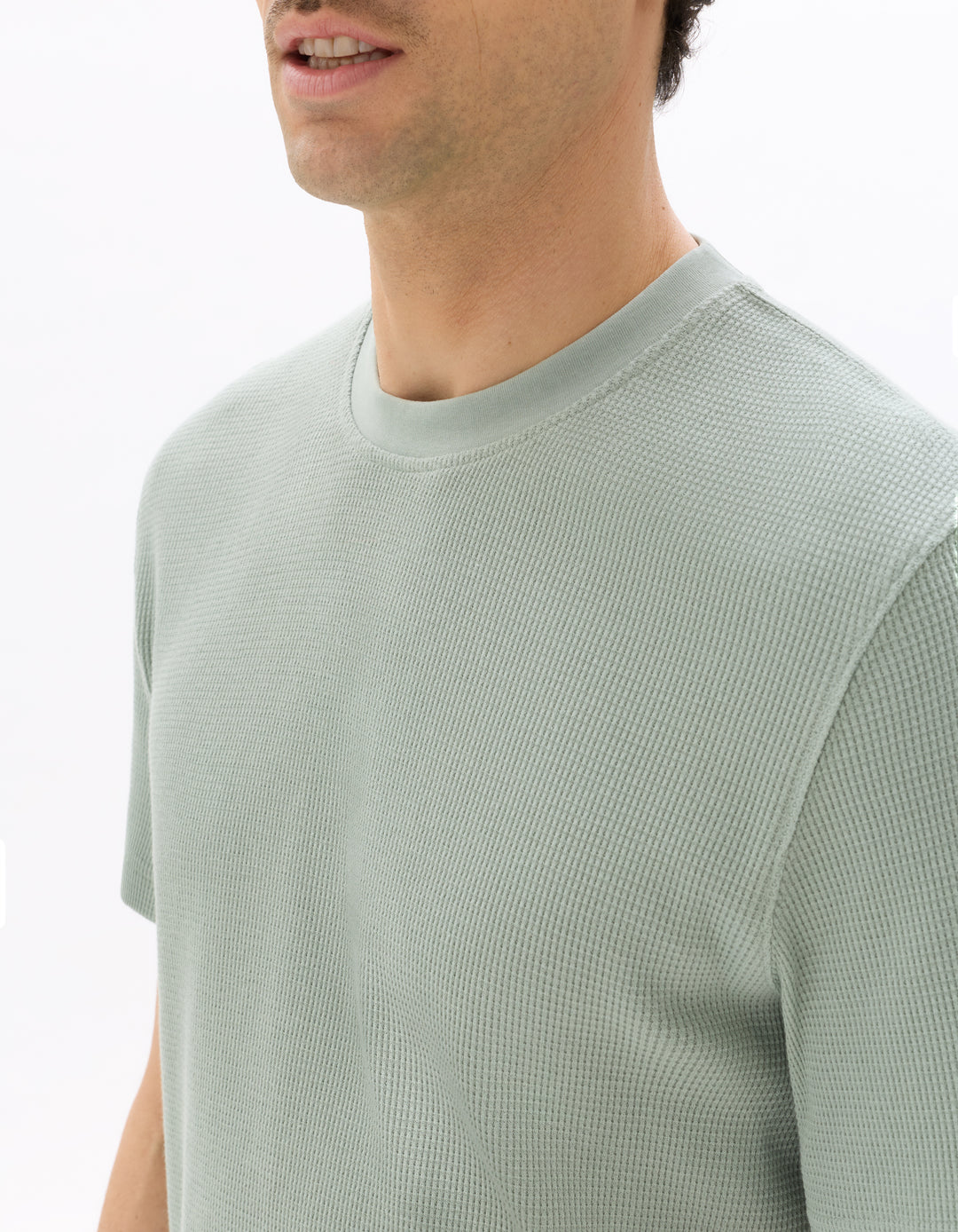 Unisex - Knitted - T-Shirt - Short sleeves - U / V / round neck