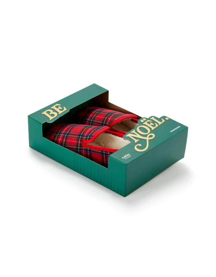 Shoes - rubber/plastic outer soles - textile uppers