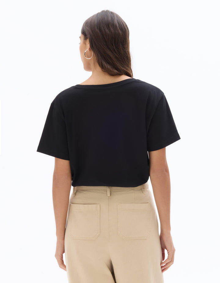 V-neck T-shirt 100% organic cotton