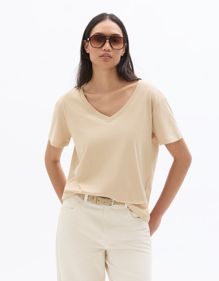 V-neck T-shirt 100% organic cotton