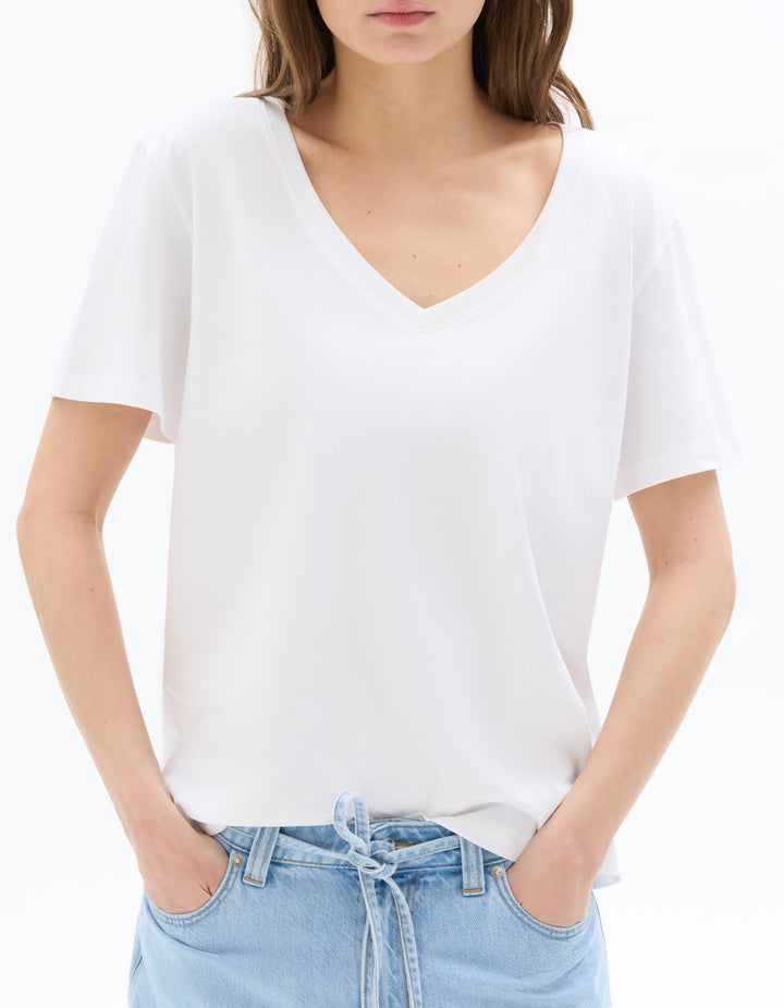 V-neck T-shirt 100% organic cotton
