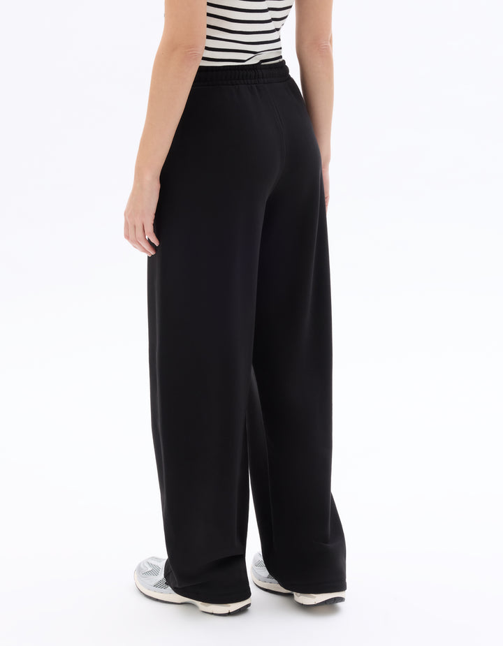 Wide-leg fleece joggers