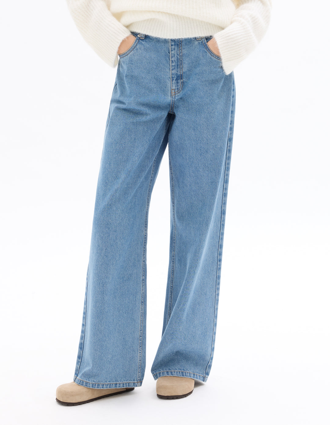 Wide-leg jeans