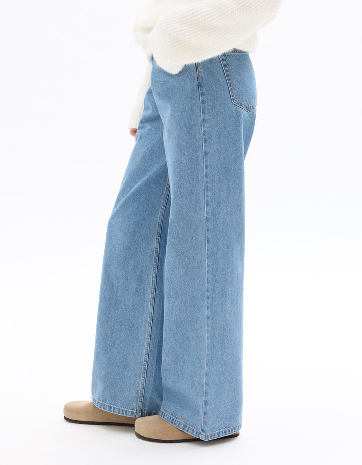 Wide-leg jeans