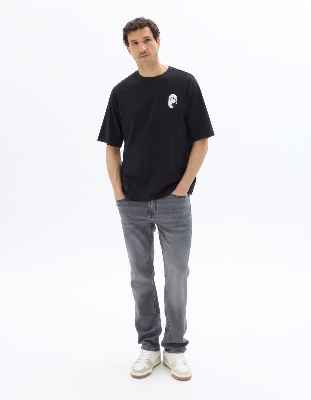 Unisex - Knitted - T-Shirt - Short sleeves - U / V / round neck