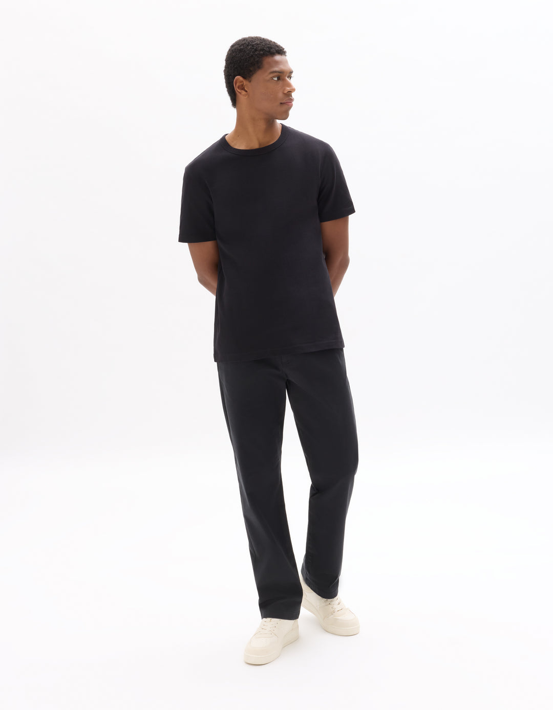 Unisex - Knitted - T-Shirt - Short sleeves - U / V / round neck