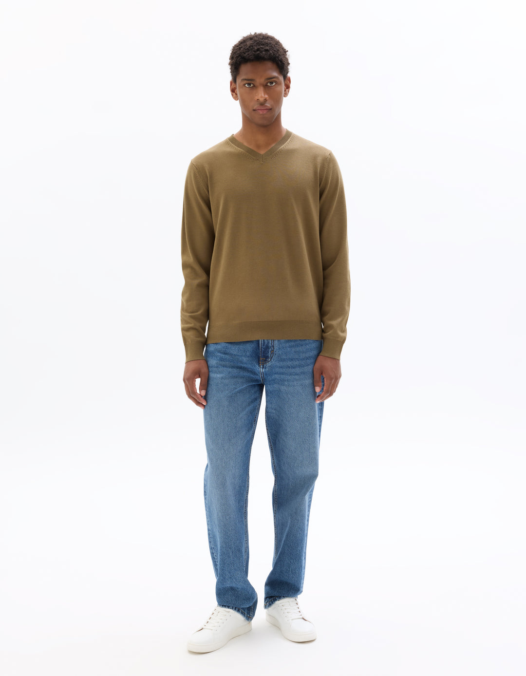 Plain V-neck sweater in fine knit