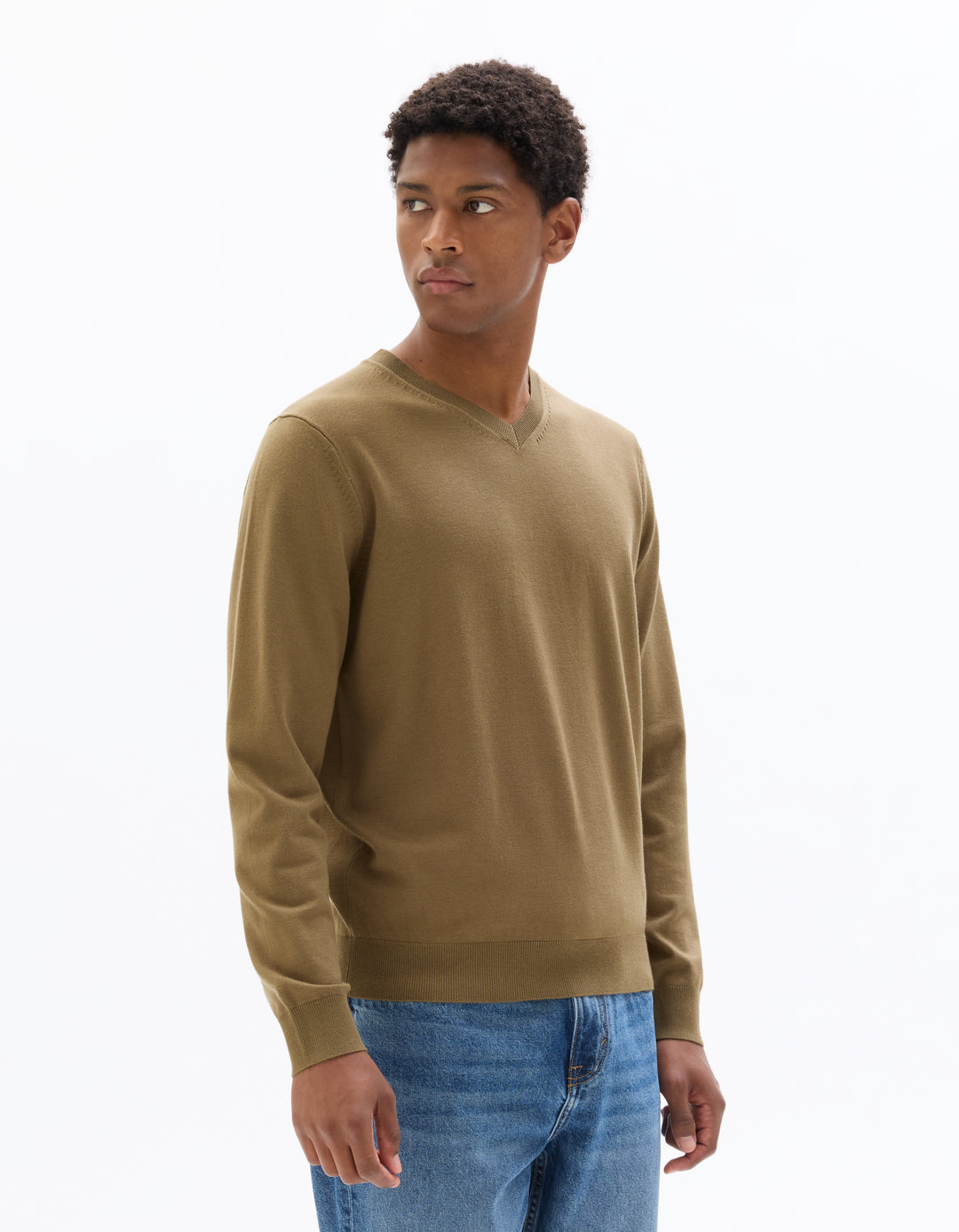 Plain V-neck sweater in fine knit
