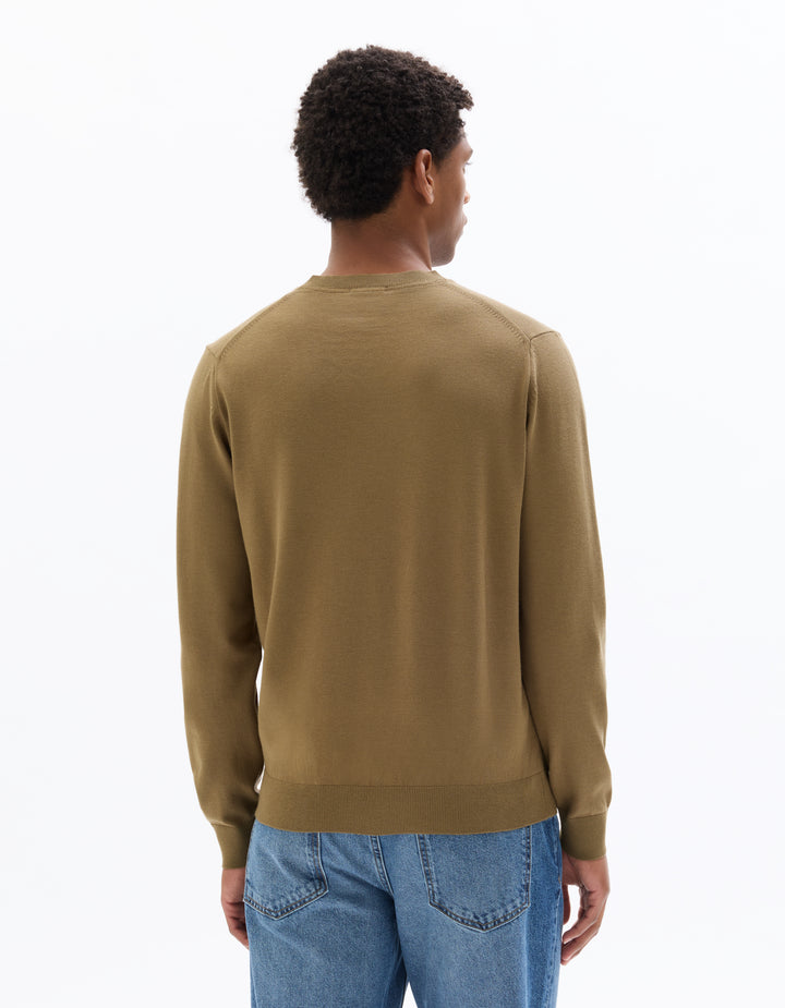 Plain V-neck sweater in fine knit
