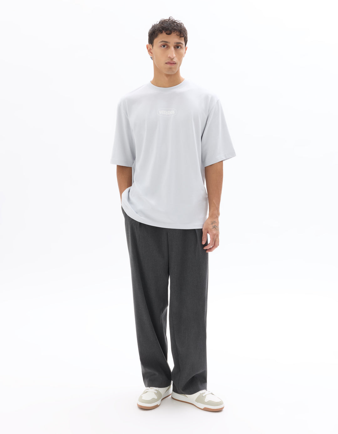 Unisex - Knitted - T-Shirt - Short sleeves - U / V / round neck