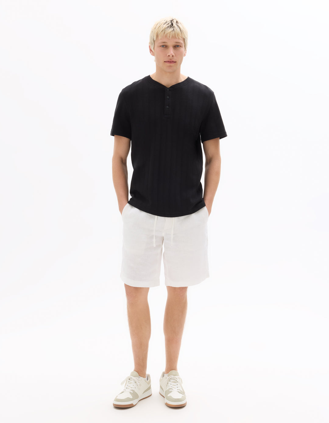 Unisex - Knitted - T-Shirt - Short sleeves - U / V / round neck