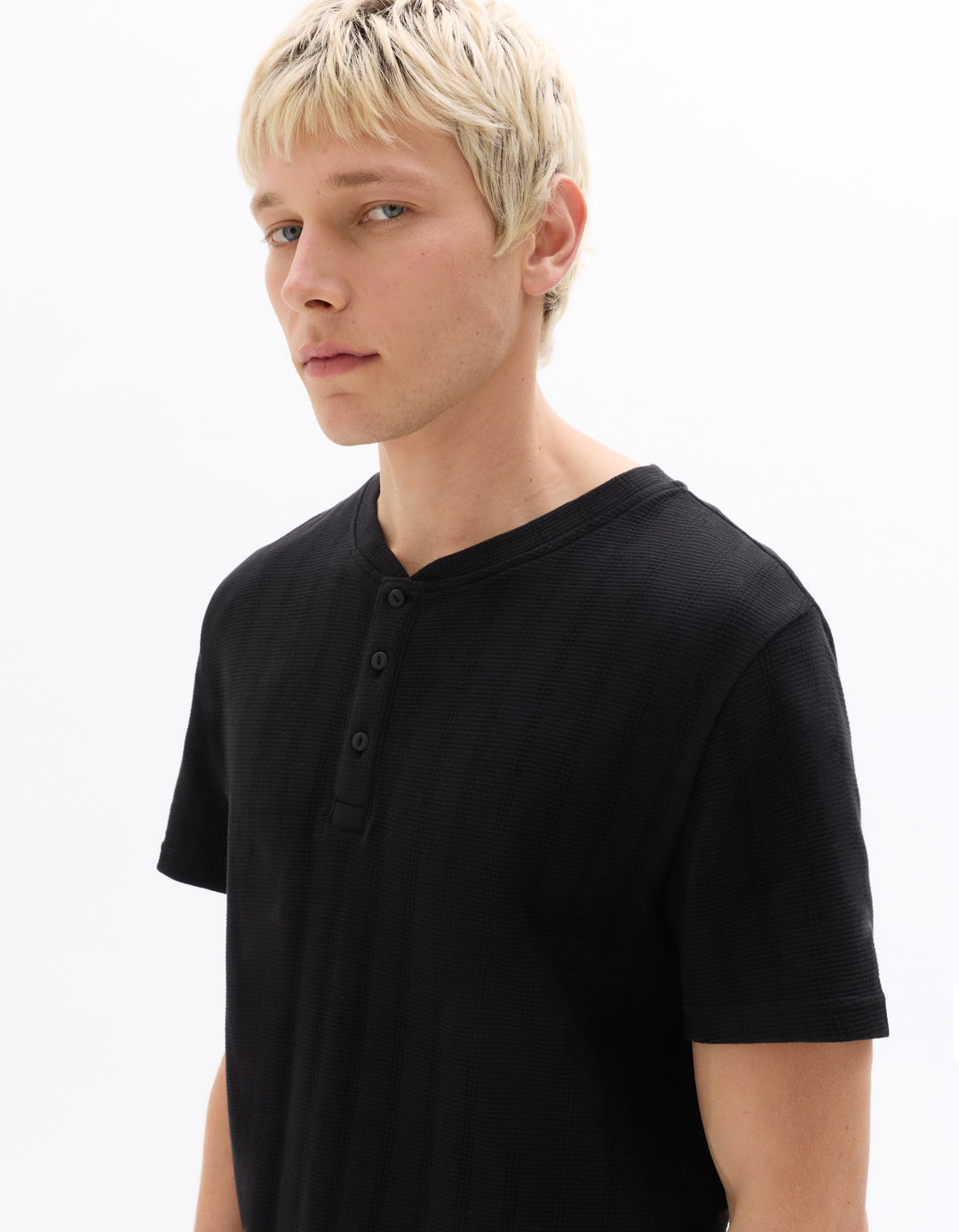 Unisex - Knitted - T-Shirt - Short sleeves - U / V / round neck