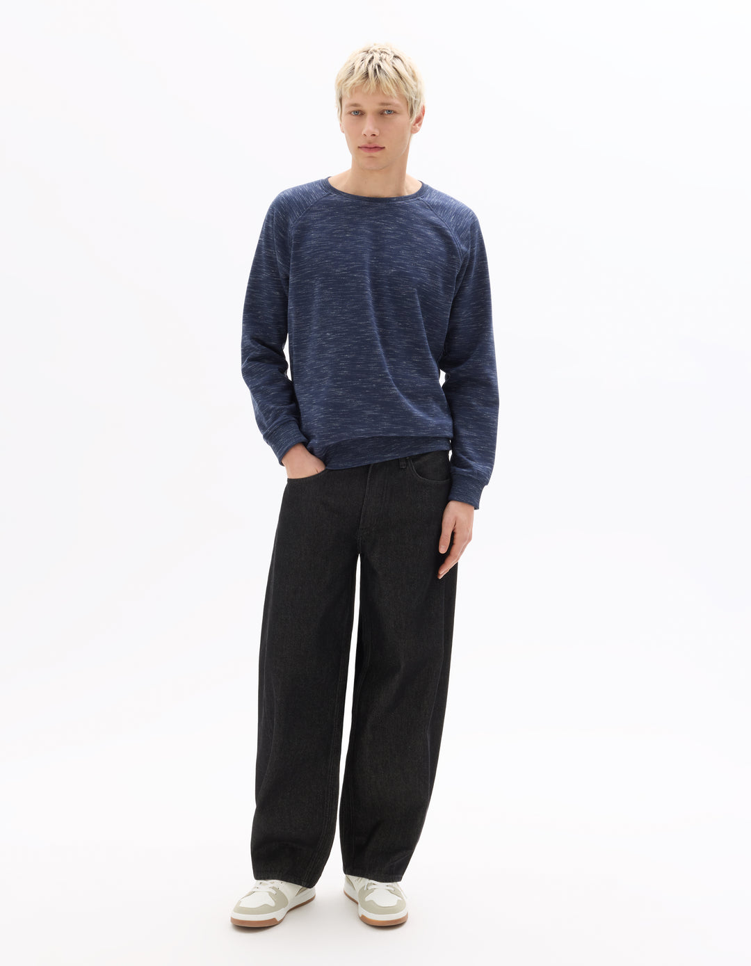 Unisex - Knitted - Sweatshirt - Long sleeves - Fleece fabric