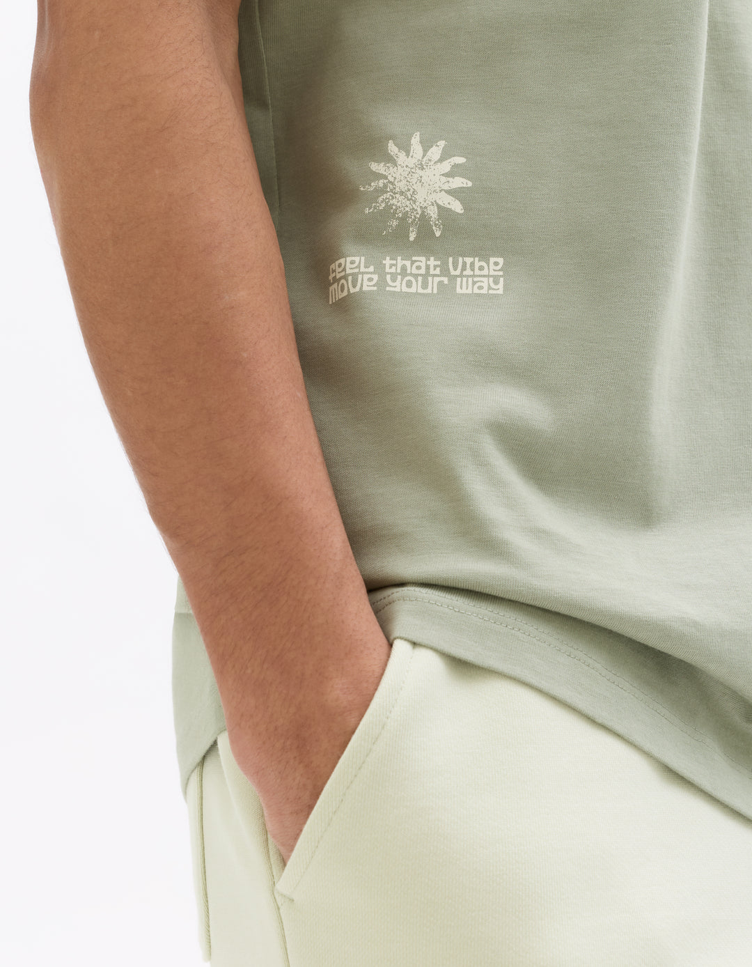 Unisex - Knitted - T-Shirt - Short sleeves - U / V / round neck