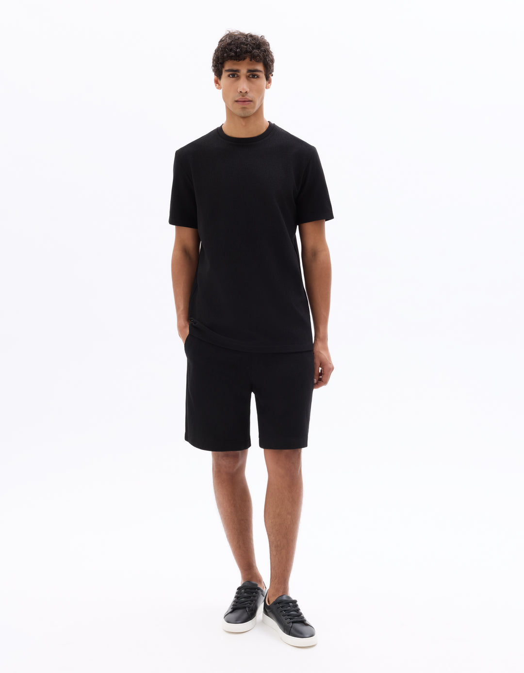 Unisex - Knitted - T-Shirt - Short sleeves - U / V / round neck