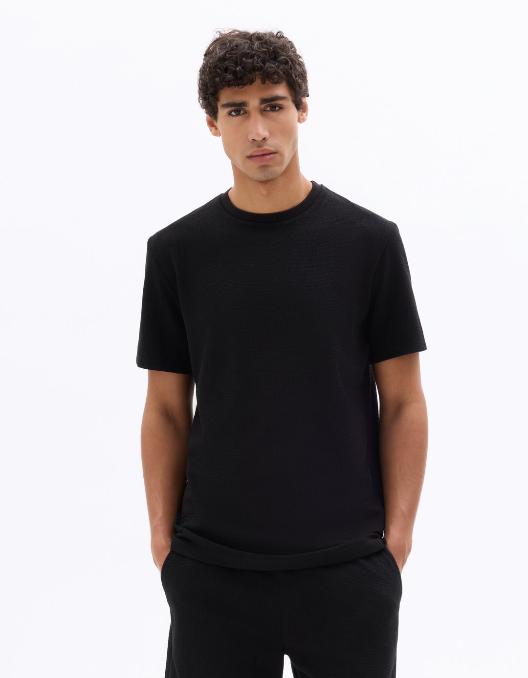 Unisex - Knitted - T-Shirt - Short sleeves - U / V / round neck