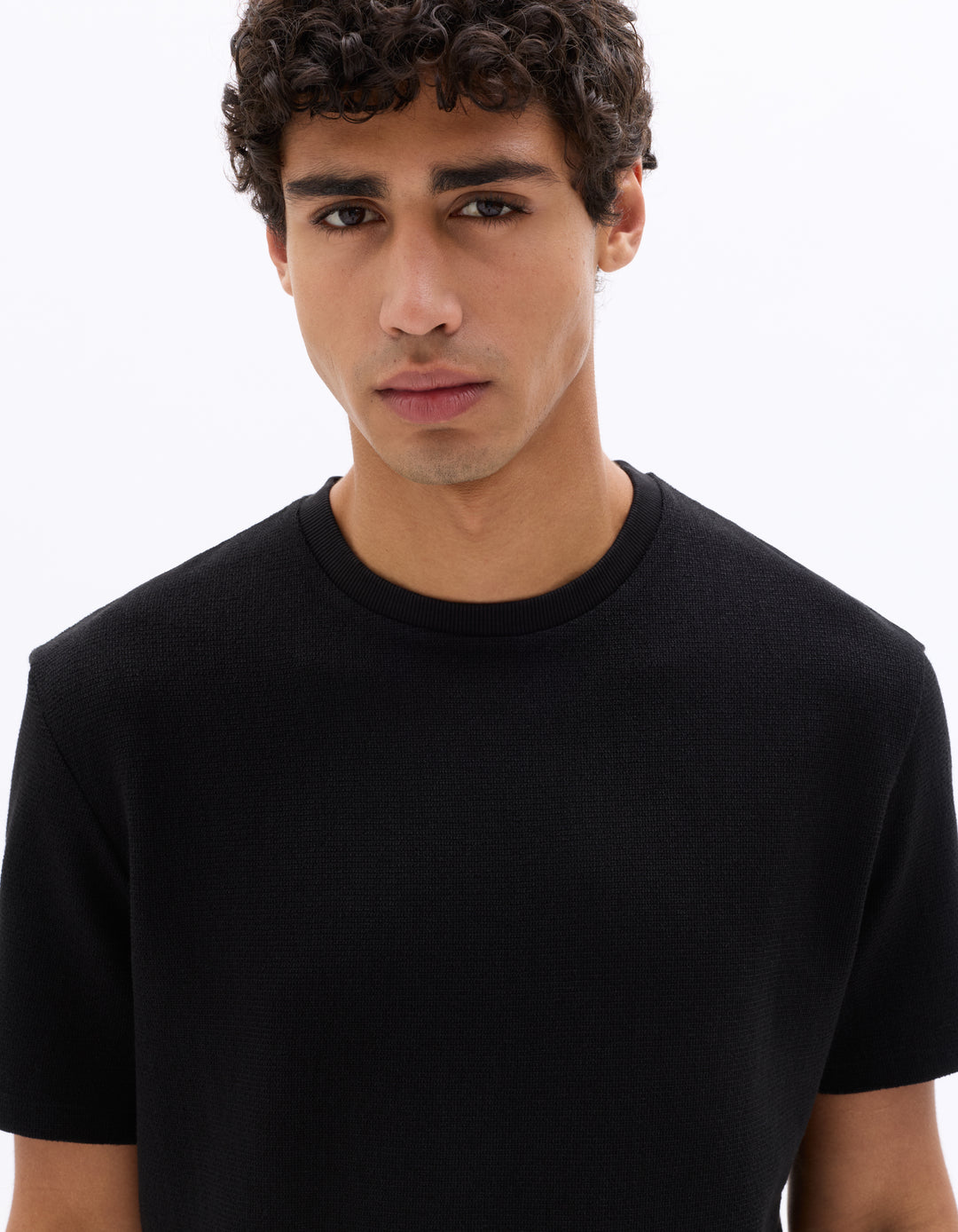 Unisex - Knitted - T-Shirt - Short sleeves - U / V / round neck