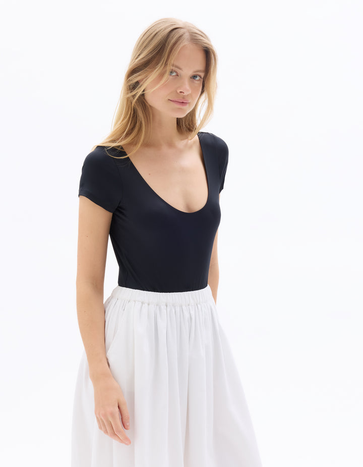 Short-sleeved stretch bodysuit