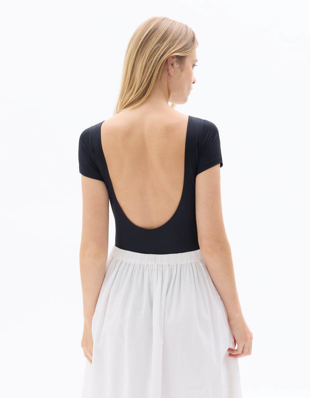 Short-sleeved stretch bodysuit