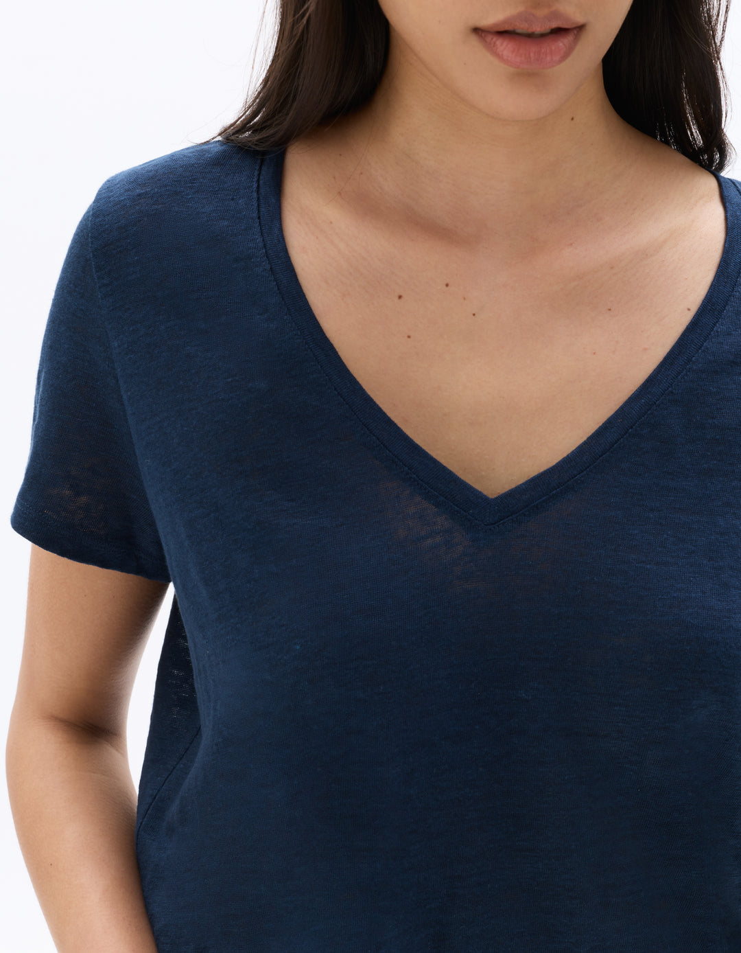 V-neck T-shirt 100% Linen