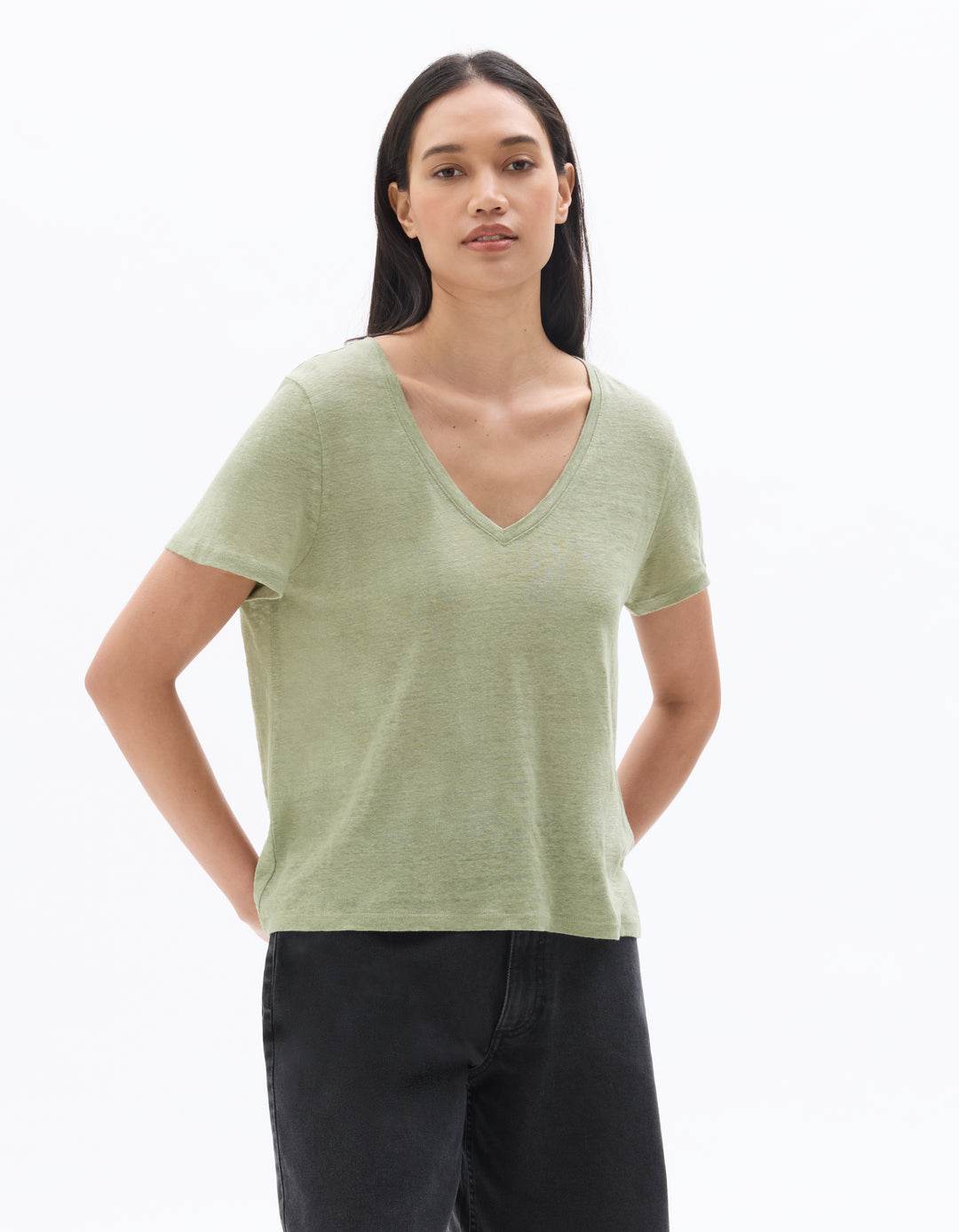 V-neck T-shirt 100% Linen