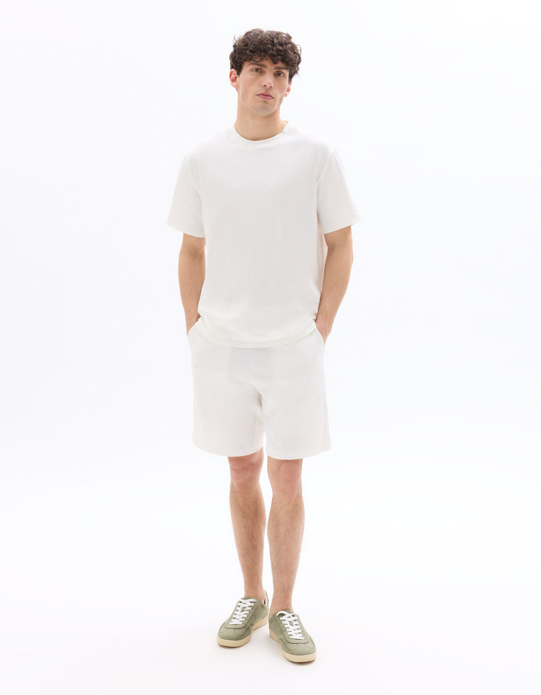 Unisex - Knitted - T-Shirt - Short sleeves - U / V / round neck
