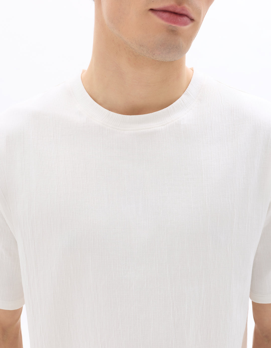 Unisex - Knitted - T-Shirt - Short sleeves - U / V / round neck