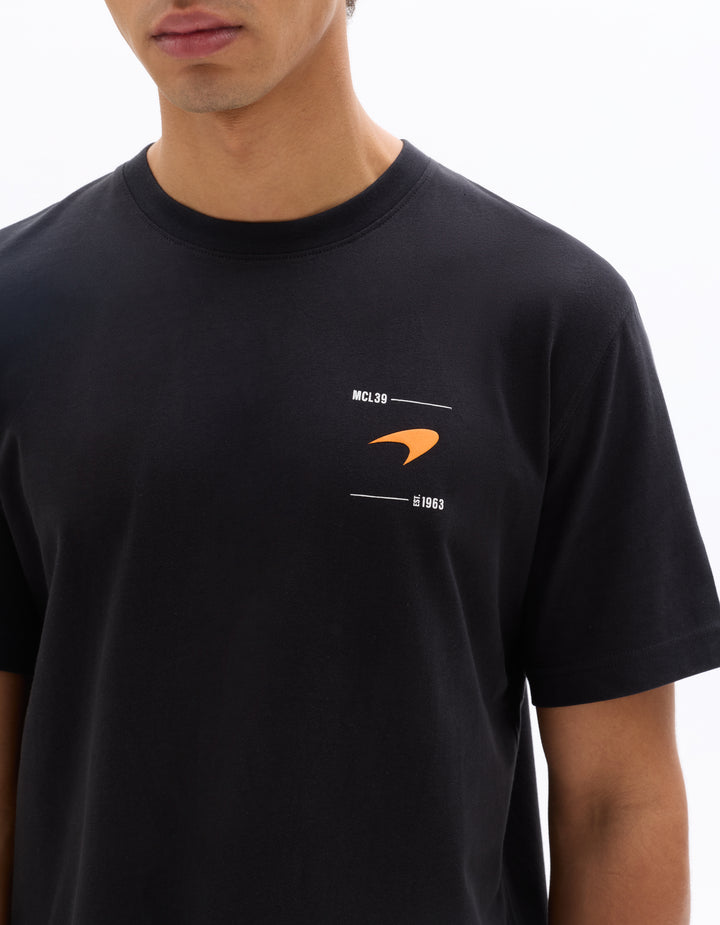 Unisex - Knitted - T-Shirt - Short sleeves - U / V / round neck