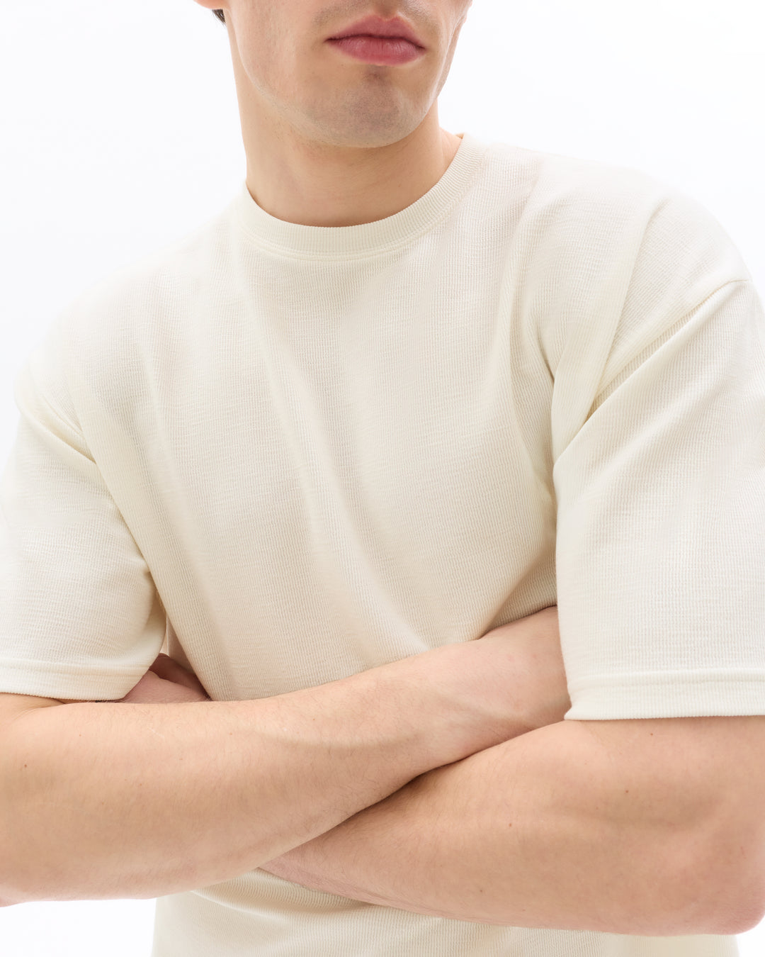 Unisex - Knitted - T-Shirt - Short sleeves - U / V / round neck