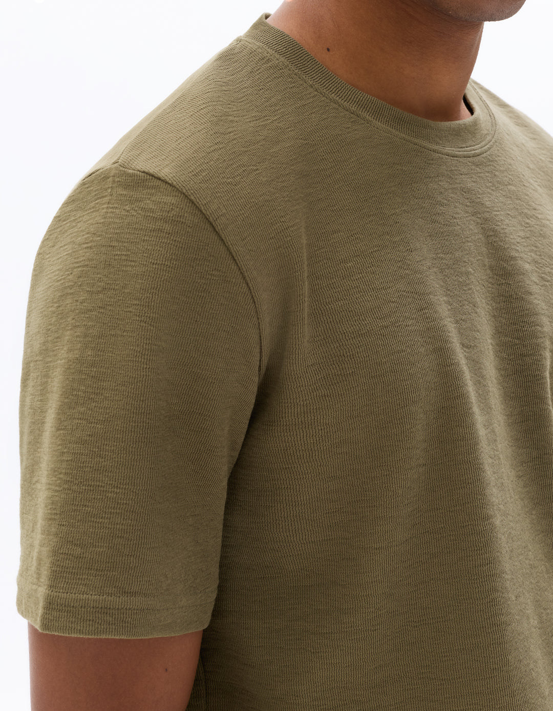 Unisex - Knitted - T-Shirt - Short sleeves - U / V / round neck