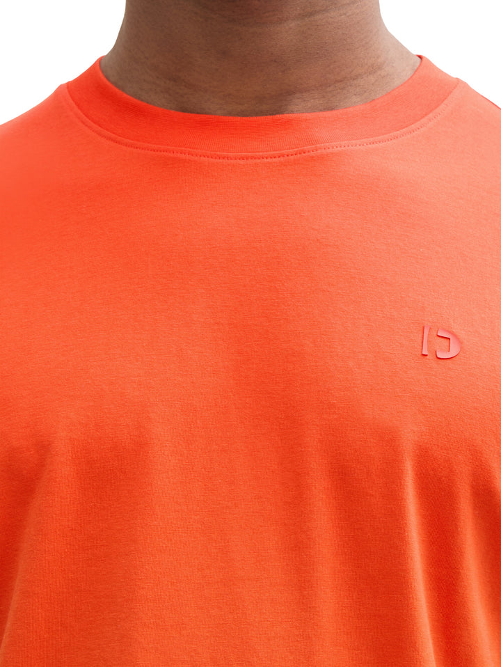 ROUNDED HEM T-SHIRT