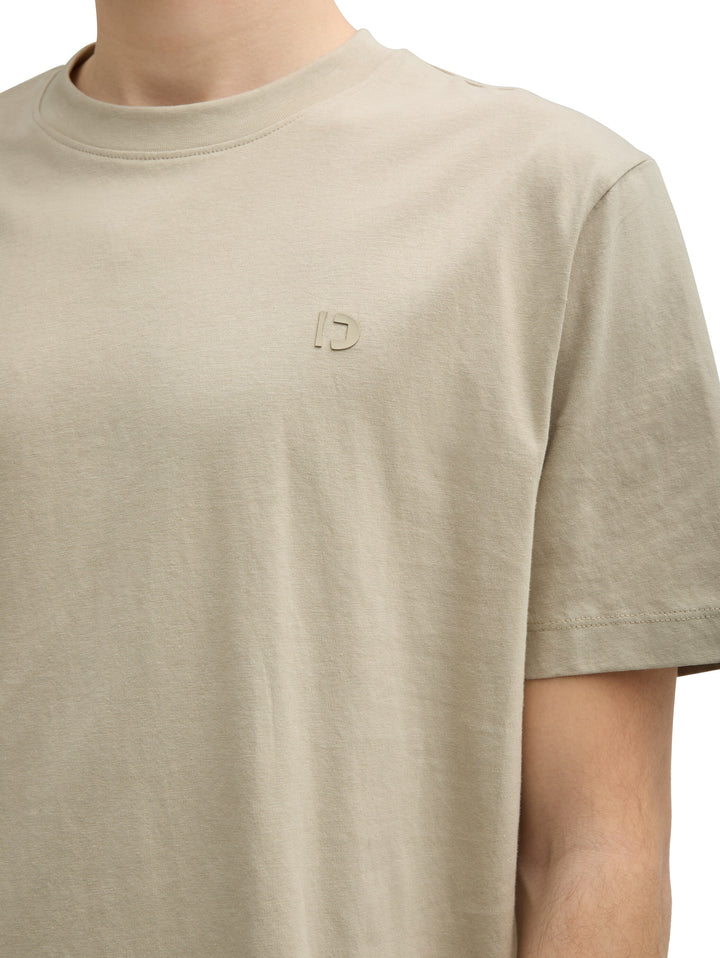 ROUNDED HEM T-SHIRT