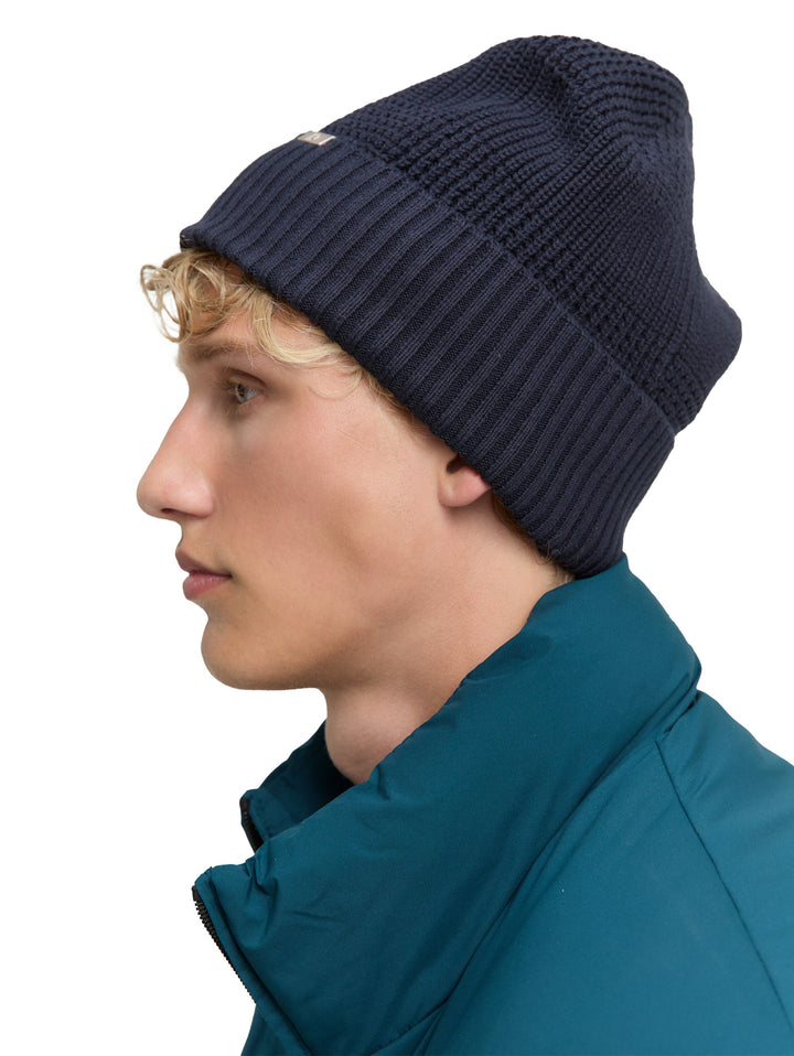 STRUCTURED KNIT BEANIE