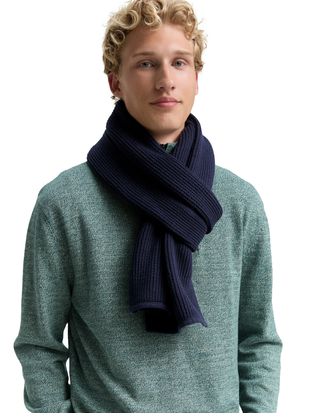 STRUCTURED KNITTED SCARF
