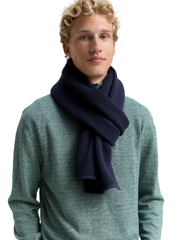 STRUCTURED KNITTED SCARF