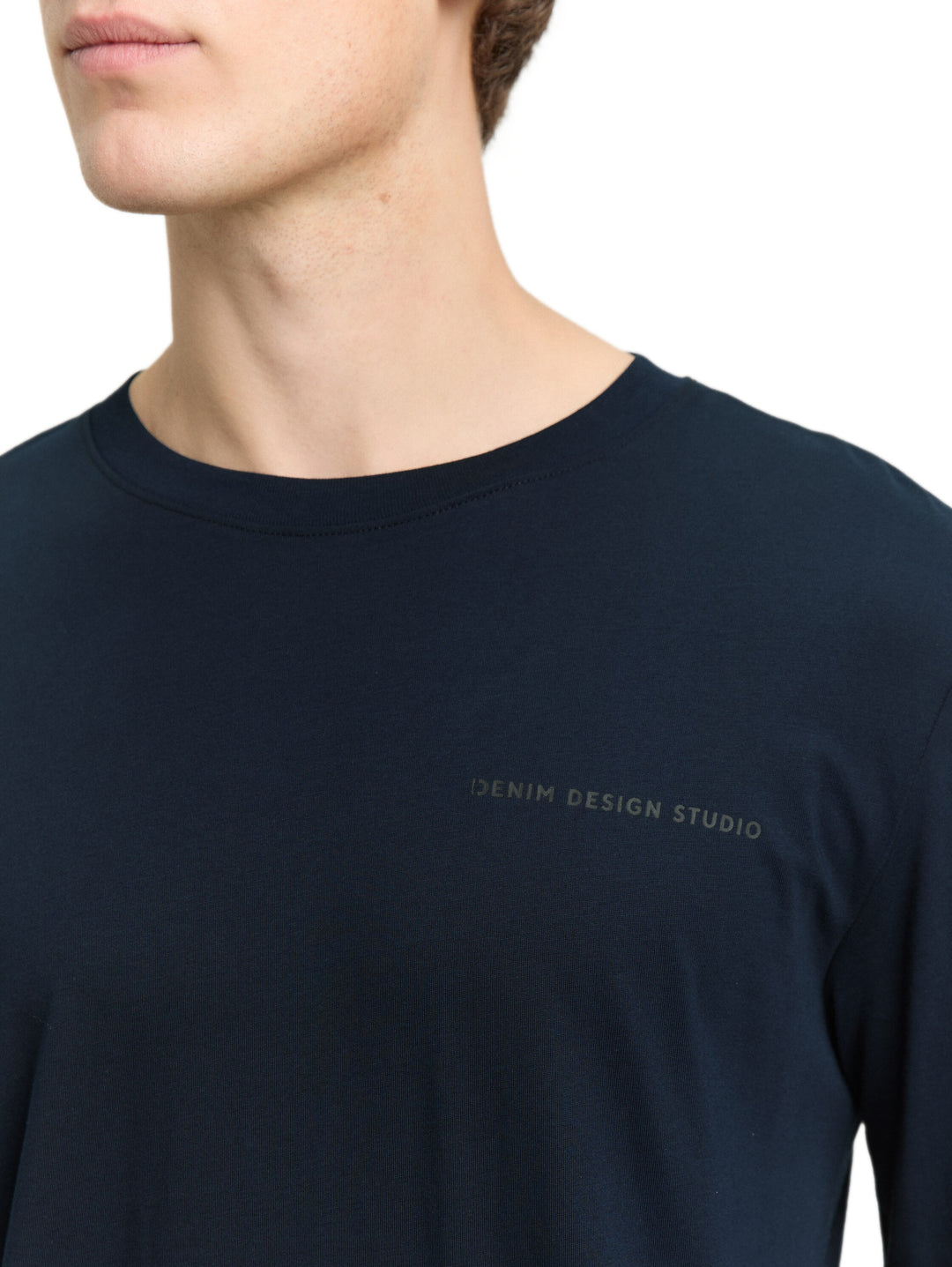 SOLID LONGSLEEVE T-SHIRT