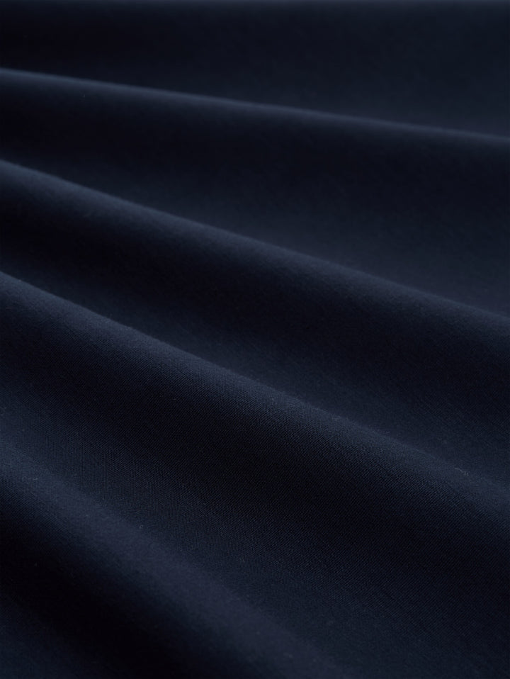 SOLID SLEEK CREW NECK SWEATER