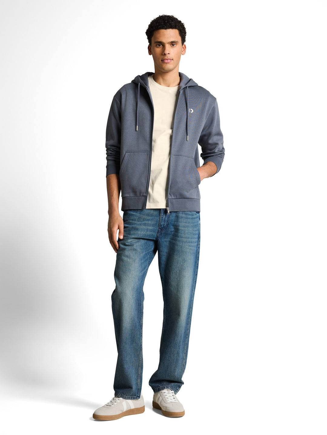 SLIM FIT T-SHIRT