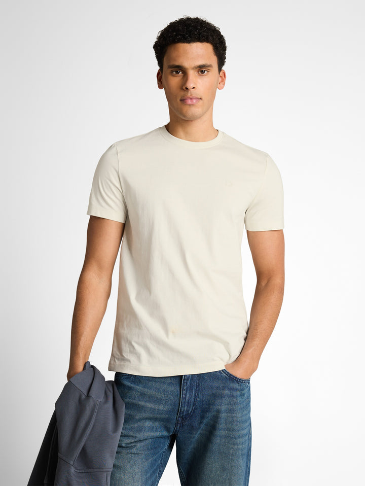 SLIM FIT T-SHIRT