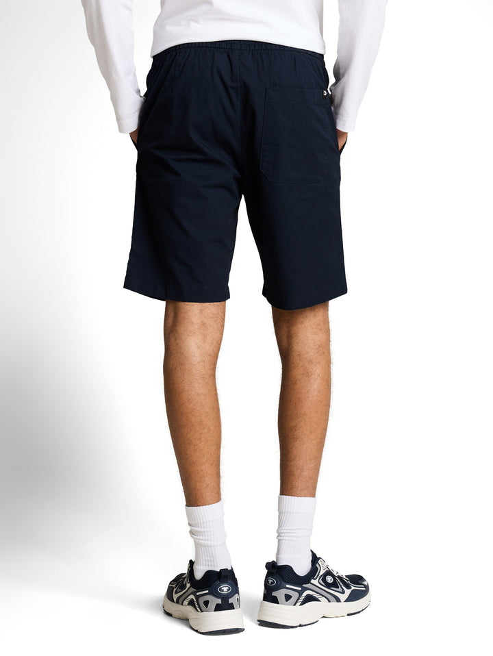 REGULAR ELASTIC WAIST SHORT