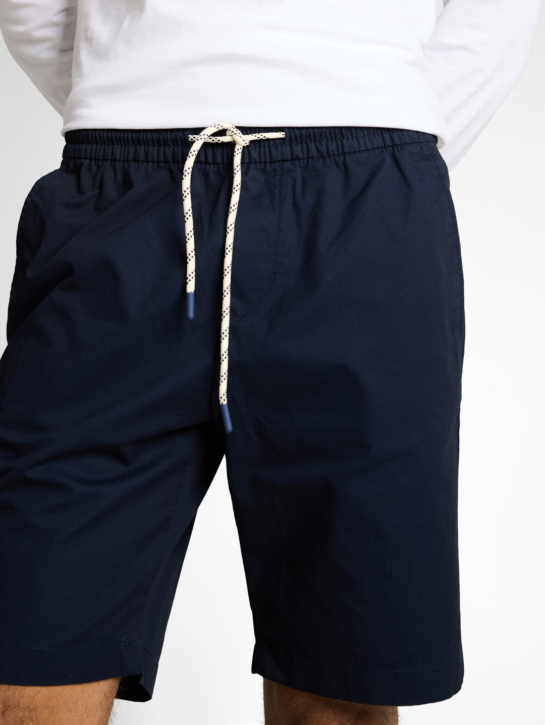REGULAR ELASTIC WAIST SHORT