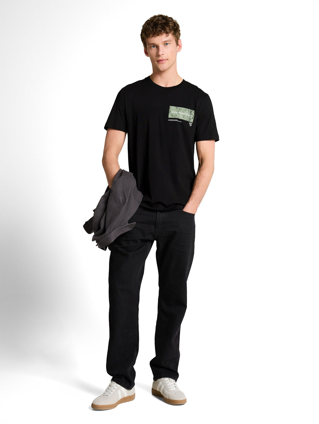 ROUNDED HEM PRINTED T-SHIRT