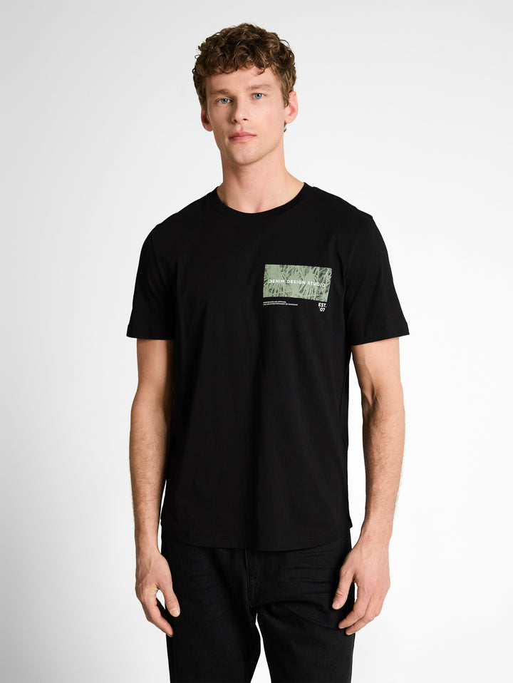 ROUNDED HEM PRINTED T-SHIRT