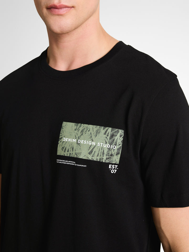 ROUNDED HEM PRINTED T-SHIRT