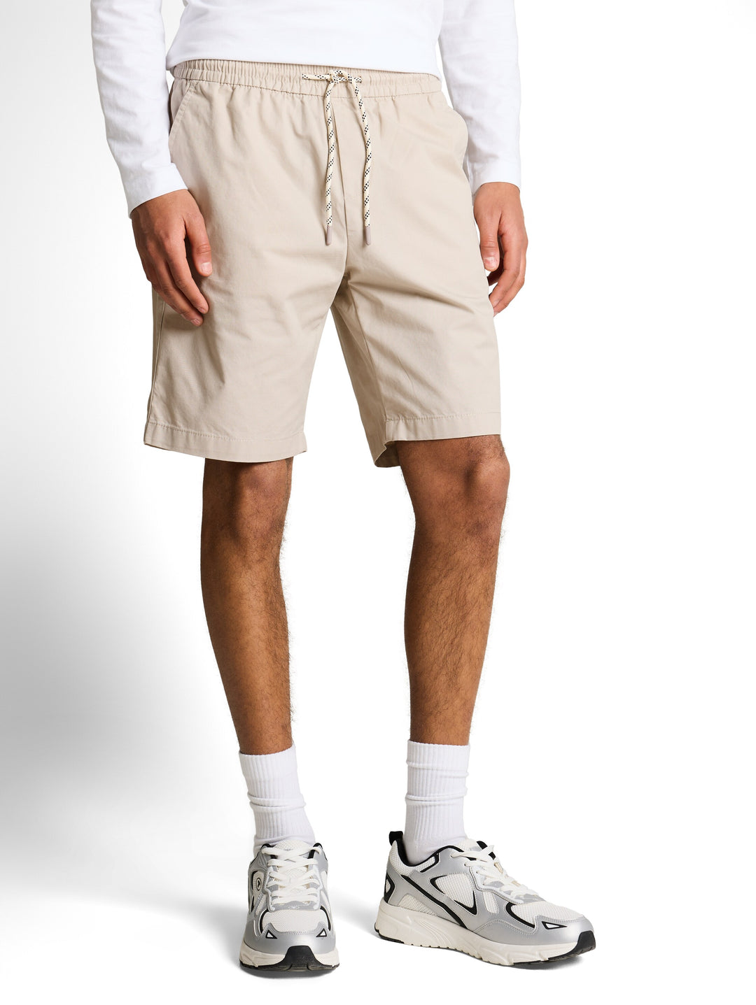 REGULAR ELASTIC WAIST SHORT