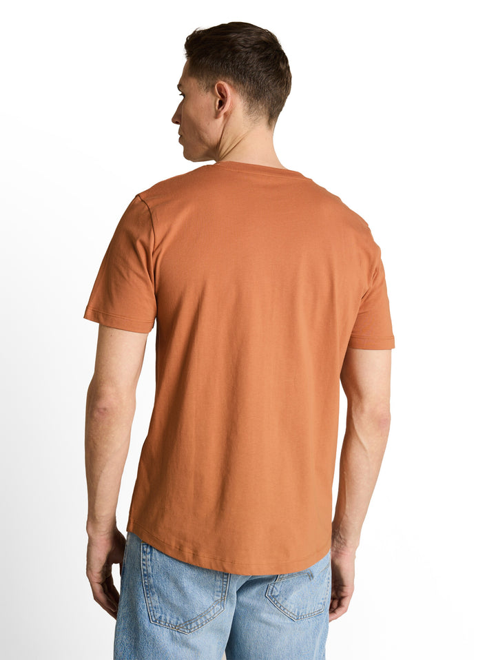 ROUNDED HEM PRINTED T-SHIRT
