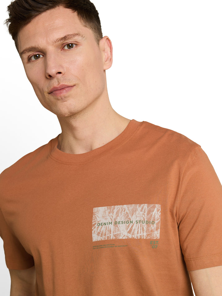 ROUNDED HEM PRINTED T-SHIRT