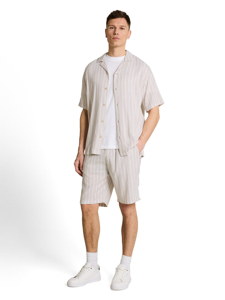 RELAXED LINEN BEACH SHORTS