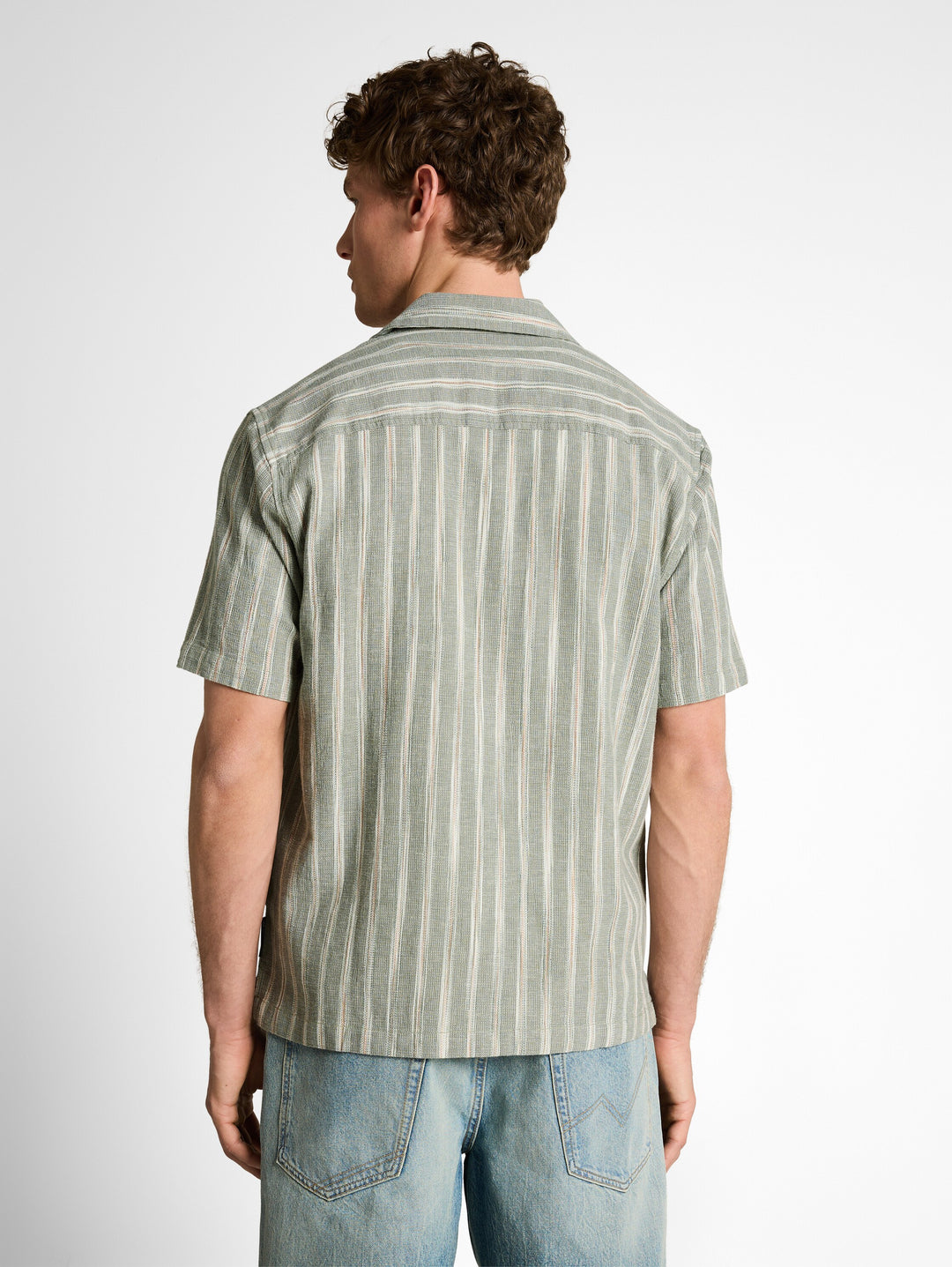 RELAXED STRUCTURED STRIPED SHIRT